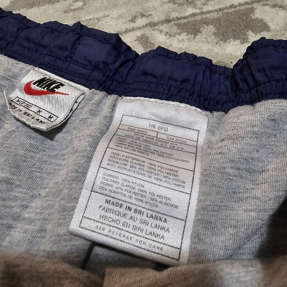 Vintage 90's Nike Purple Track Pants - Picture 4 of 6